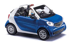 Busch 50779 - Smart Fortwo Cabrio, Figuren